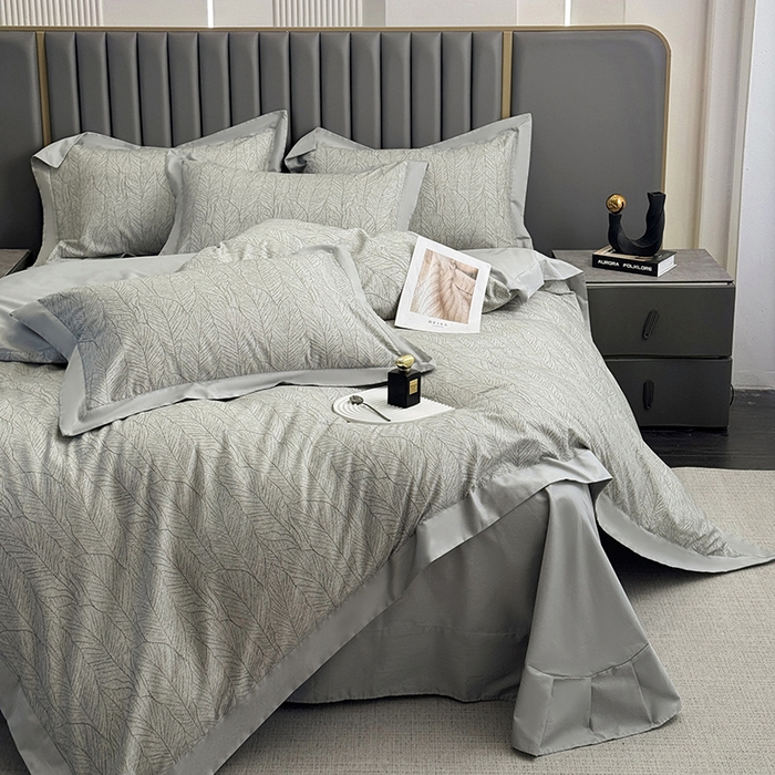 91家纺网 家纺一手货源 找家纺 乐蔻家纺 2026新款宽边数码精梳长绒棉纯棉四件套 落叶飘飘  绿