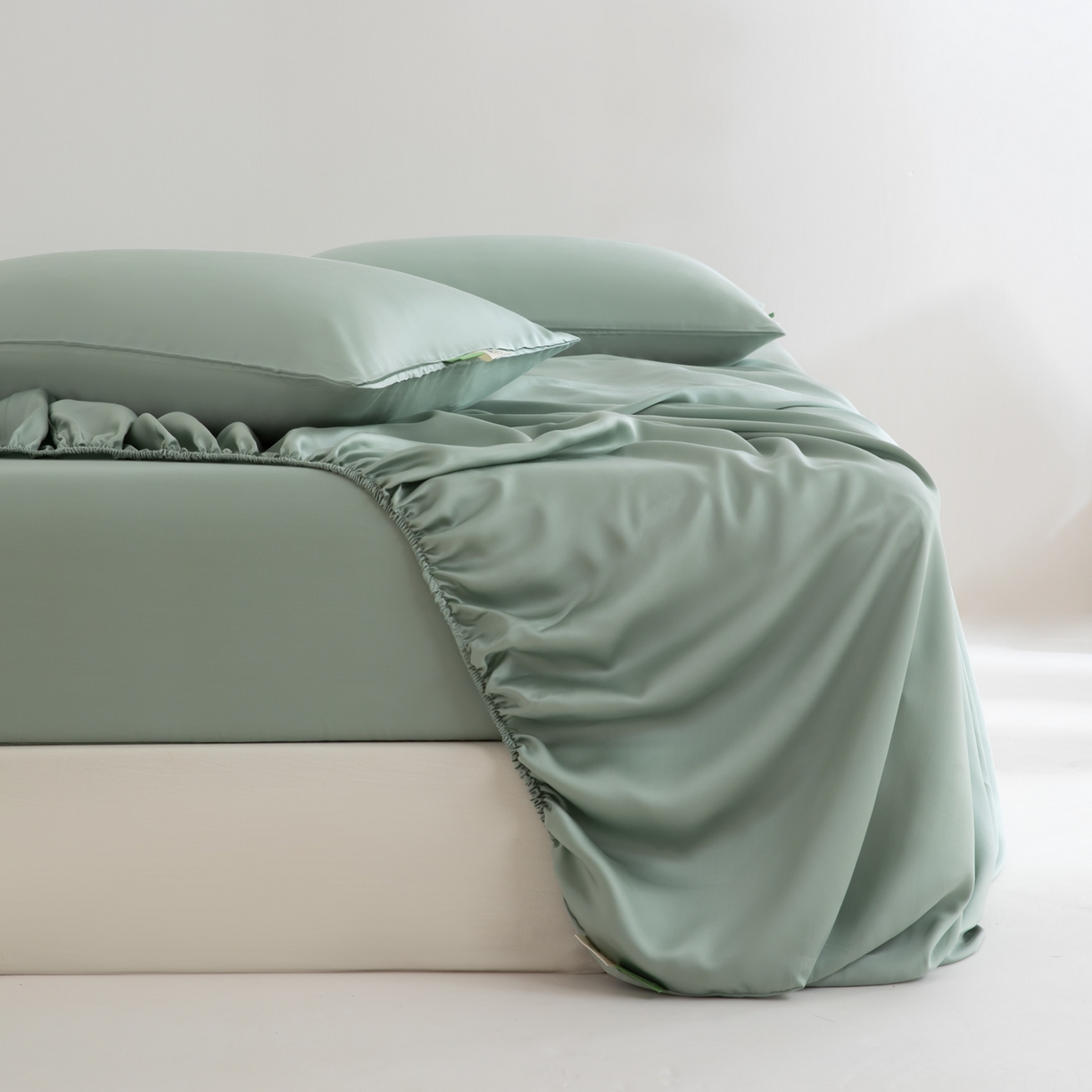 91家纺网 家纺一手货源 找家纺 （总）眠博士 2026新款60S天丝莱赛尔纯色床笠-场景一