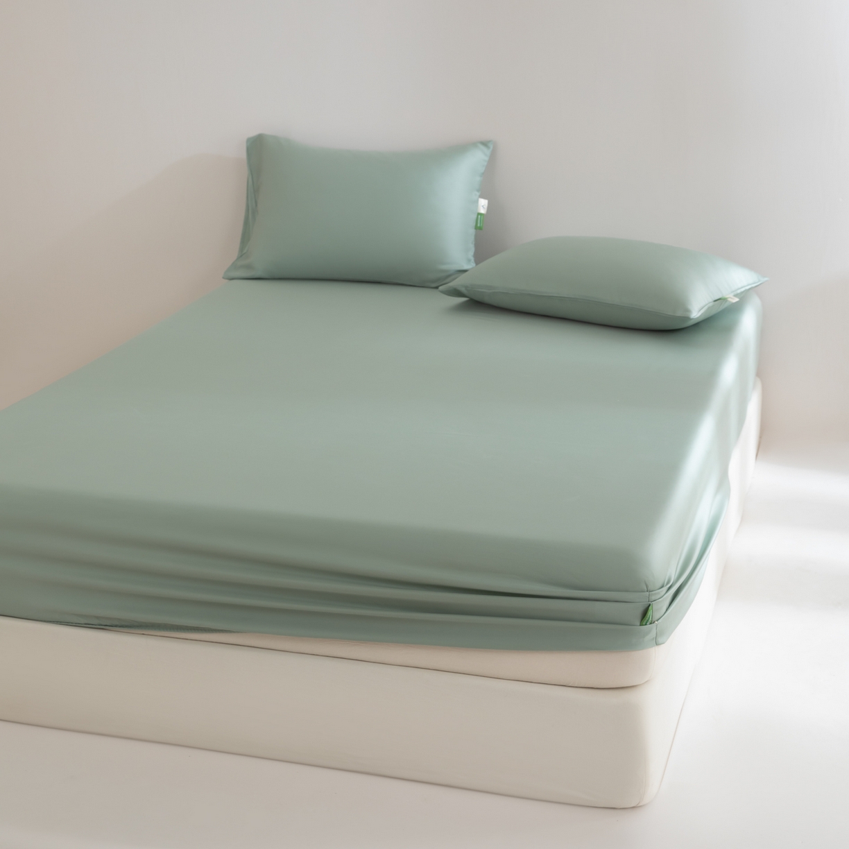 91家纺网 家纺一手货源 找家纺 （总）眠博士 2026新款60S天丝莱赛尔纯色床笠-场景一