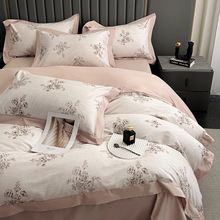 91家纺网 家纺一手货源 找家纺 乐蔻家纺 2026新款宽边数码精梳长绒棉纯棉四件套 舒言 粉