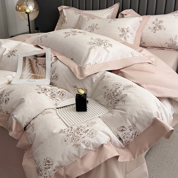 91家纺网 家纺一手货源 找家纺 乐蔻家纺 2026新款宽边数码精梳长绒棉纯棉四件套 舒言 粉