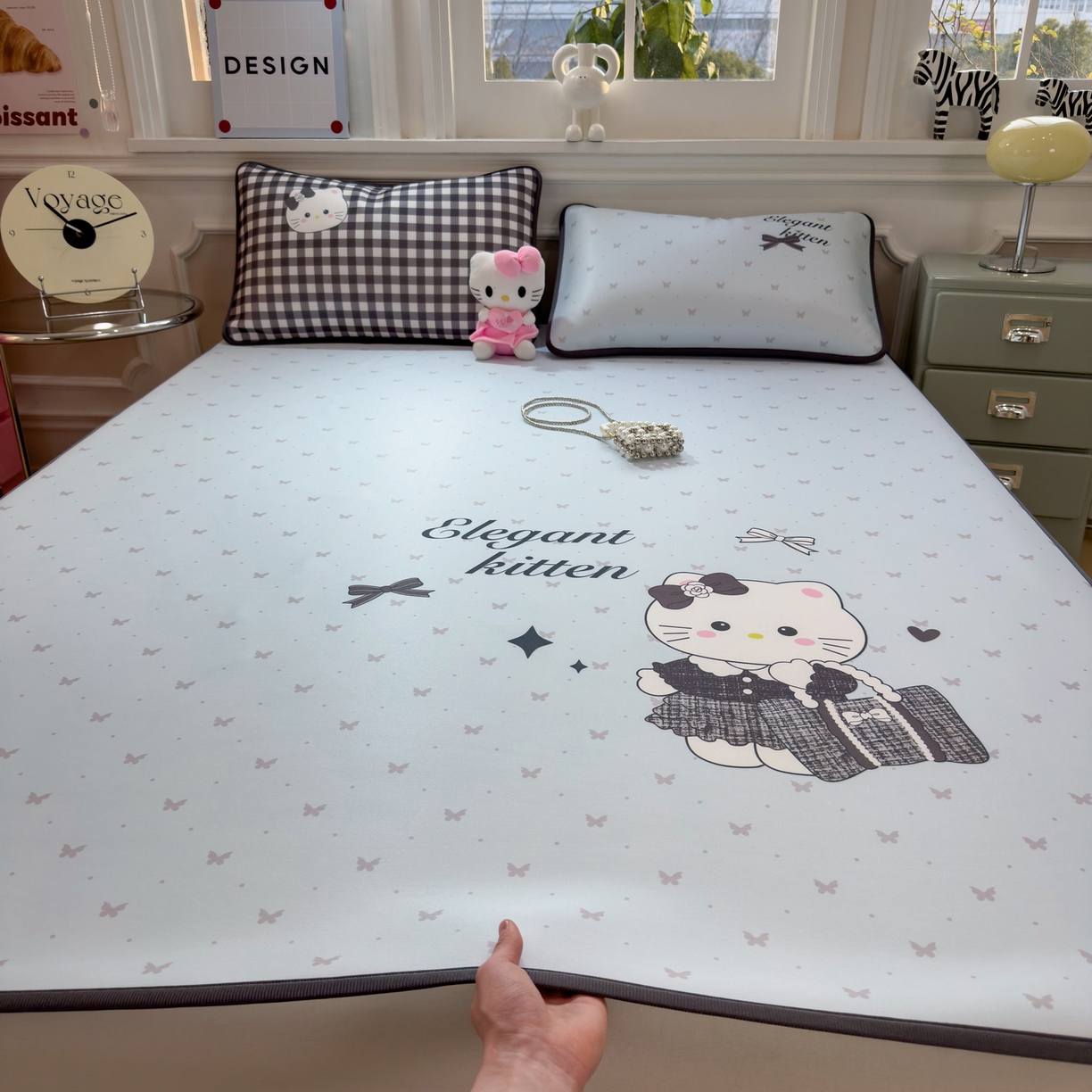 91家纺网 家纺一手货源 找家纺 丝羽坊 2026新款ins设计师原创大版小清新卡通冰皮复合软凉席  香风喵语-平铺款