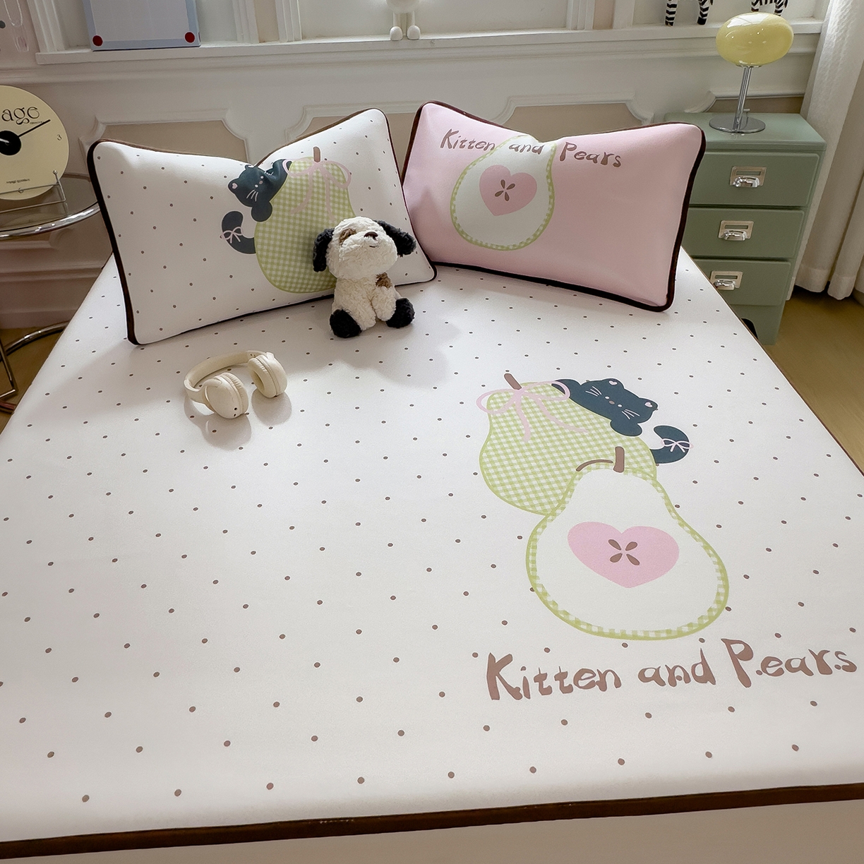 91家纺网 家纺一手货源 找家纺 丝羽坊 2026新款ins设计师原创大版小清新卡通冰皮复合软凉席  梨猫记-平铺款