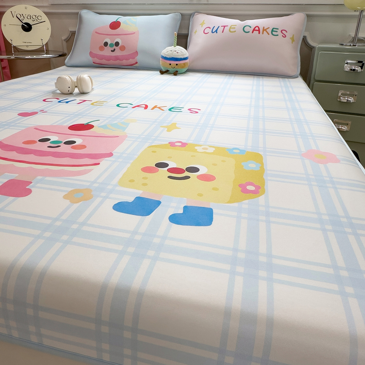 91家纺网 家纺一手货源 找家纺 丝羽坊 2026新款ins设计师原创大版小清新卡通冰皮复合软凉席  甜趣屋-平铺款