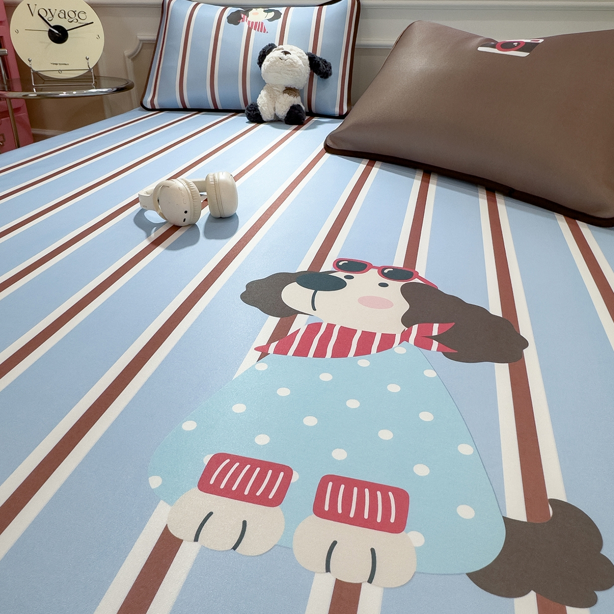 91家纺网 家纺一手货源 找家纺 丝羽坊 2026新款ins设计师原创大版小清新卡通冰皮复合软凉席  汪星日记-平铺款