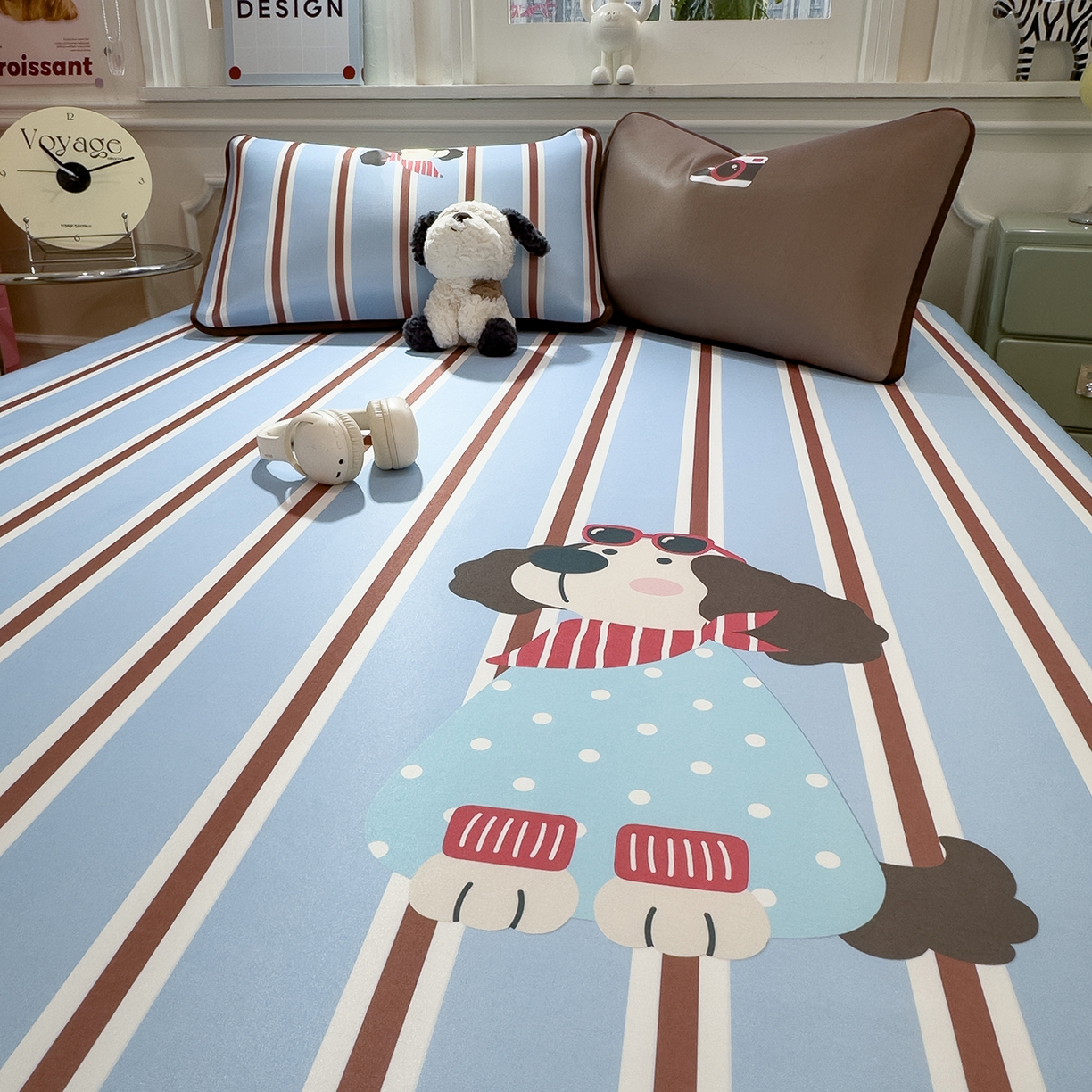 91家纺网 家纺一手货源 找家纺 丝羽坊 2026新款ins设计师原创大版小清新卡通冰皮复合软凉席  汪星日记-平铺款