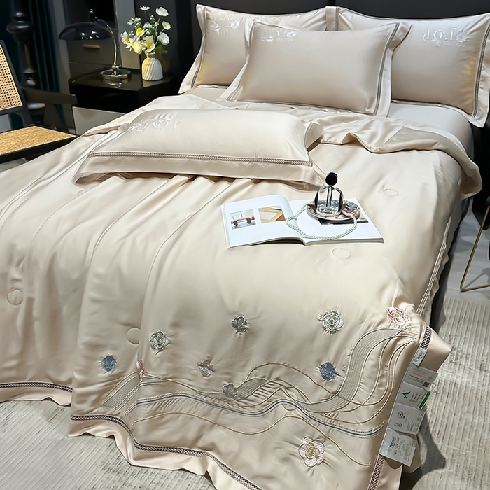 91家纺网 家纺一手货源 找家纺 欧夏家纺 2026新款兰精天丝刺绣镂空夏被空调被夏凉被薄被子-泊莱丽 香槟色