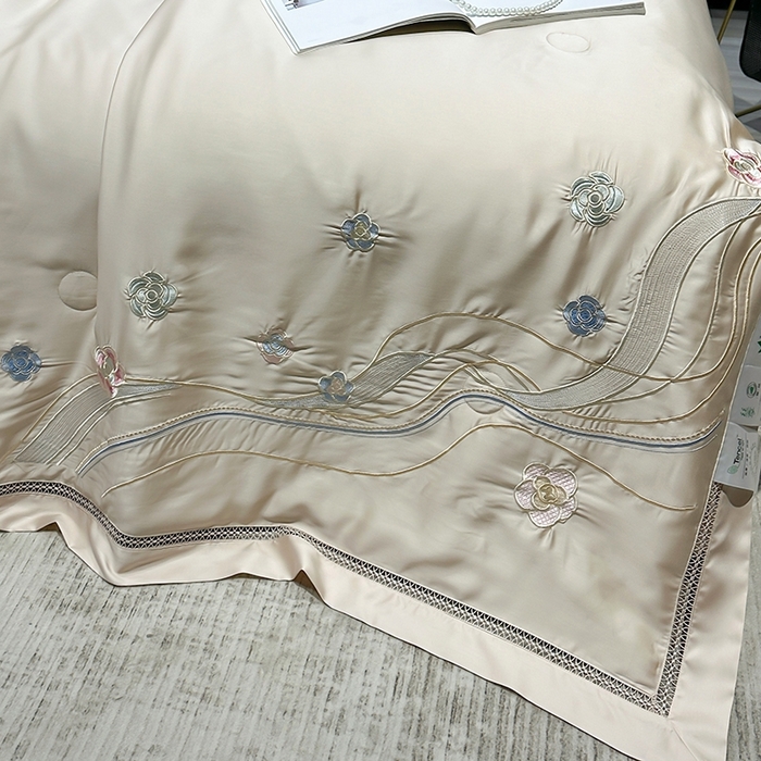 91家纺网 家纺一手货源 找家纺 欧夏家纺 2026新款兰精天丝刺绣镂空夏被空调被夏凉被薄被子-泊莱丽 香槟色