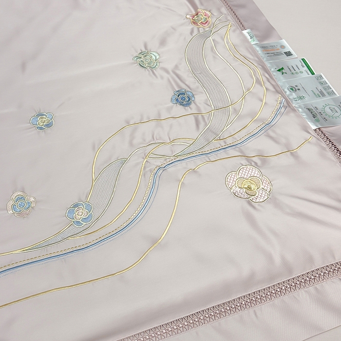 91家纺网 家纺一手货源 找家纺 欧夏家纺 2026新款兰精天丝刺绣镂空夏被空调被夏凉被薄被子-泊莱丽 紫粉色