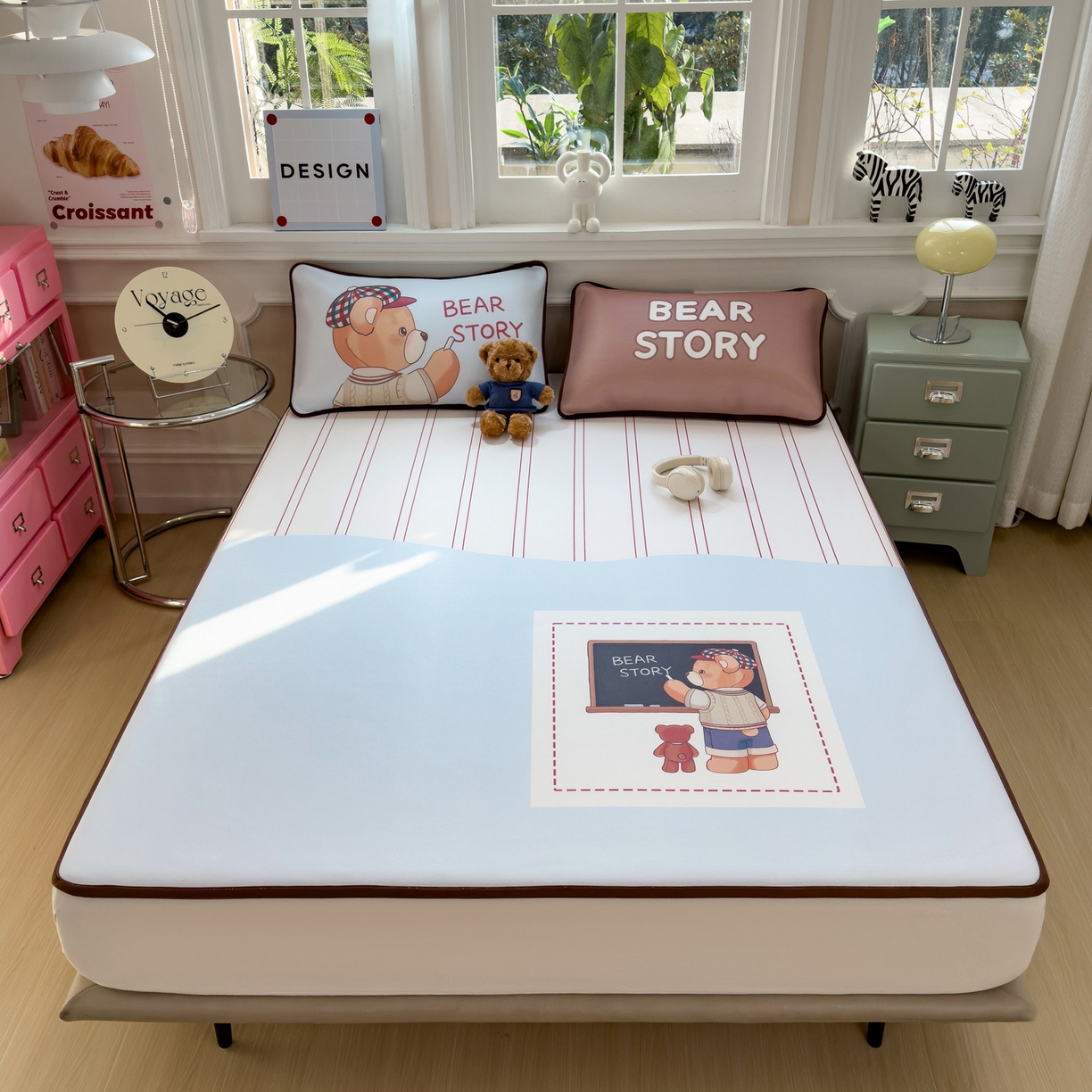 91家纺网 家纺一手货源 找家纺 丝羽坊 2026新款ins设计师原创大版小清新卡通冰皮复合软凉席  熊的故事-平铺款