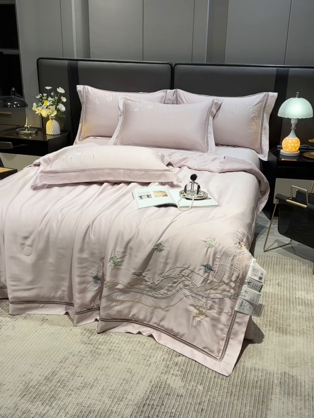 91家纺网 家纺一手货源 找家纺 欧夏家纺 2026新款兰精天丝刺绣镂空夏被空调被夏凉被薄被子-泊莱丽 紫粉色