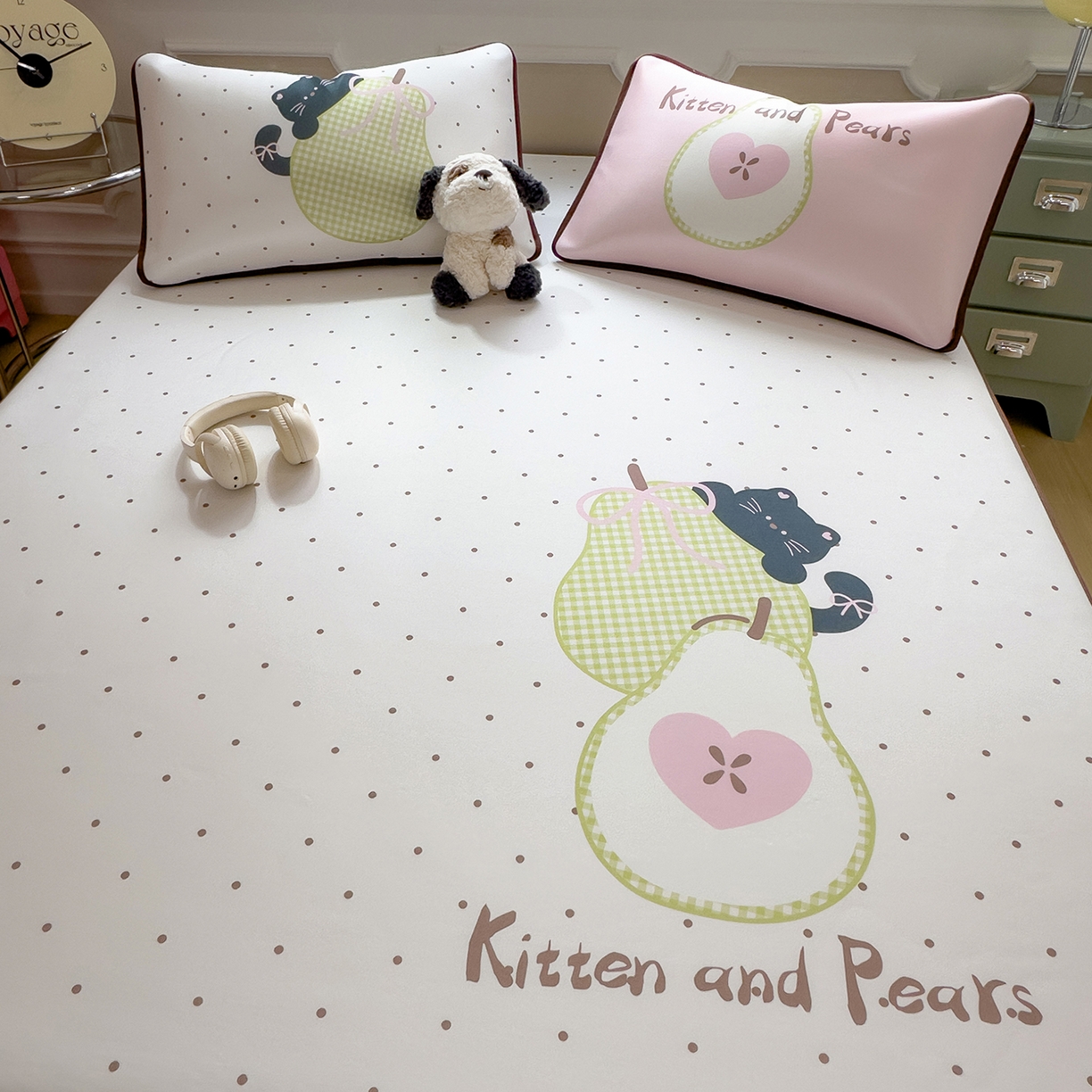 91家纺网 家纺一手货源 找家纺 丝羽坊 2026新款ins设计师原创大版小清新卡通冰皮复合软凉席  梨猫记-平铺款