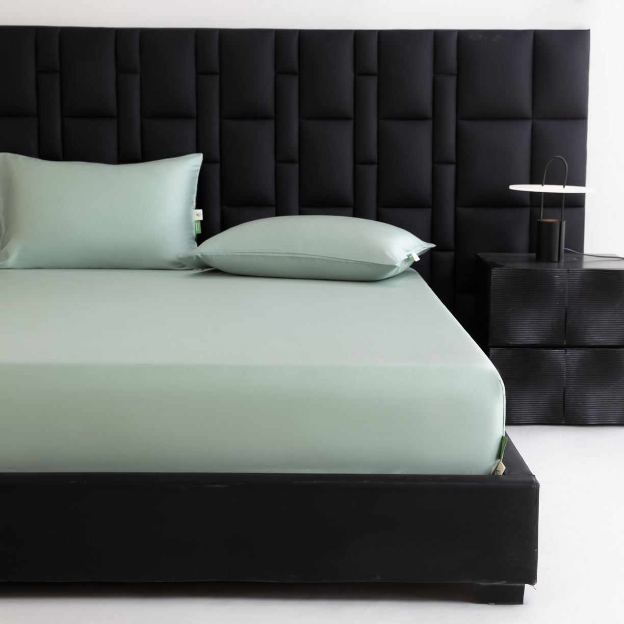 91家纺网 家纺一手货源 找家纺 眠博士 2026新款60S天丝莱赛尔纯色床笠-场景一 60S天丝床笠-薄荷绿