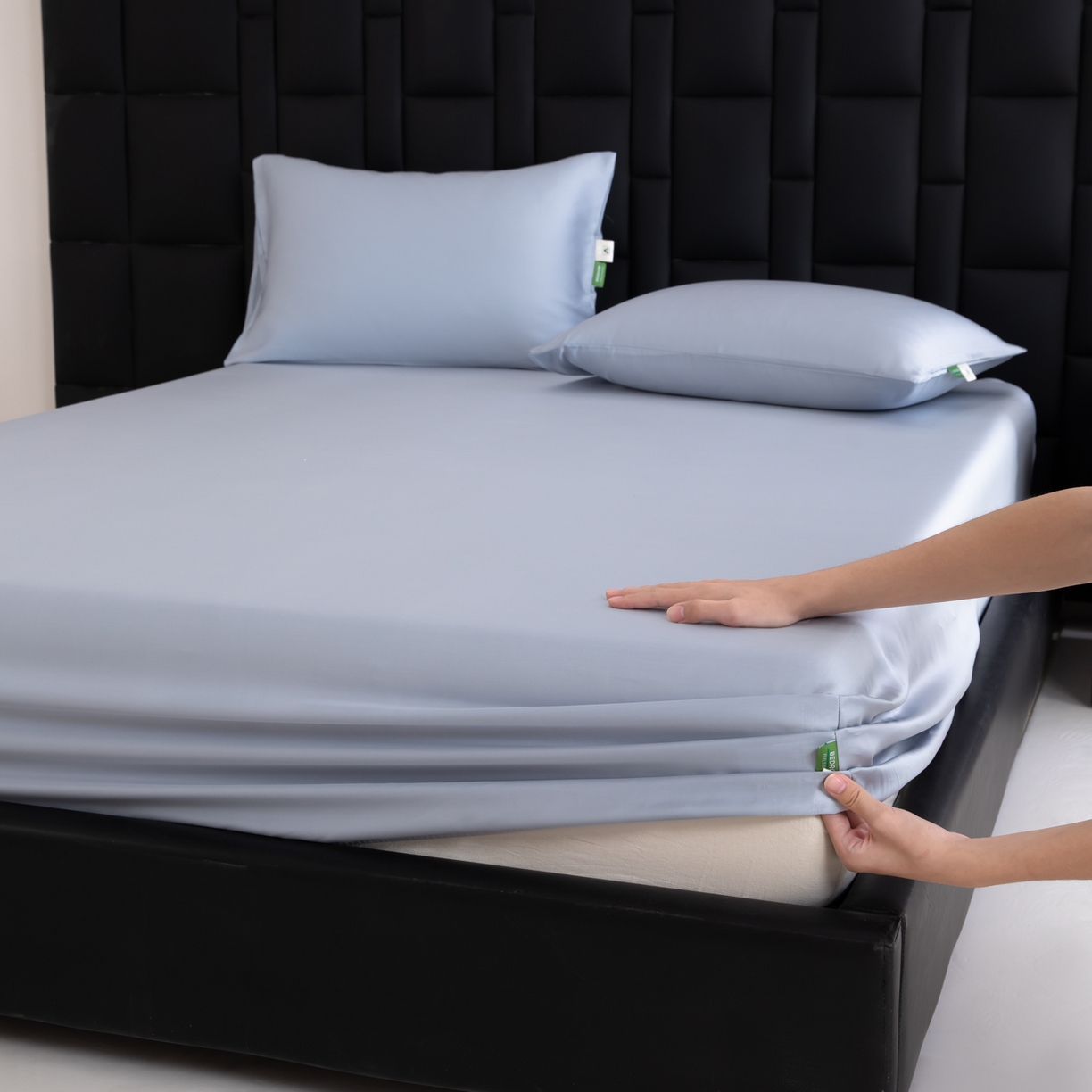 91家纺网 家纺一手货源 找家纺 眠博士 2026新款60S天丝莱赛尔纯色床笠-场景一 60S天丝床笠-黄昏蓝