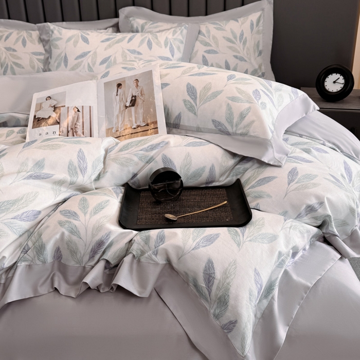 91家纺网 家纺一手货源 找家纺 乐蔻家纺 2026新款宽边数码精梳长绒棉纯棉四件套 叶眠 雾白