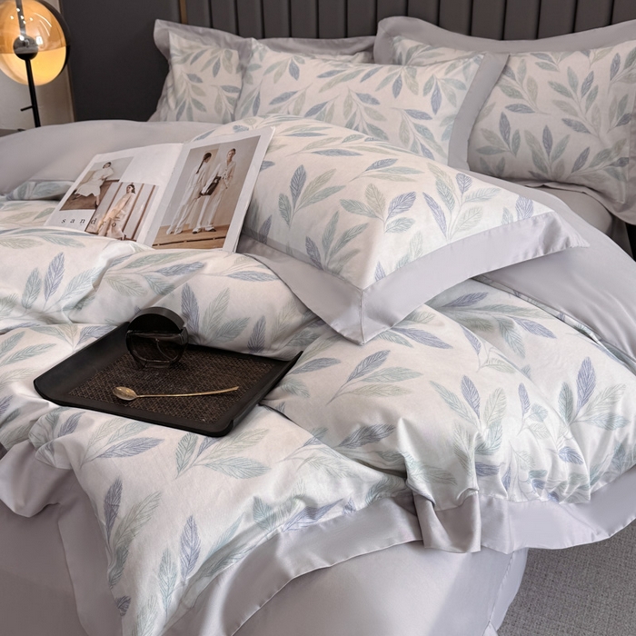 91家纺网 家纺一手货源 找家纺 乐蔻家纺 2026新款宽边数码精梳长绒棉纯棉四件套 叶眠 雾白