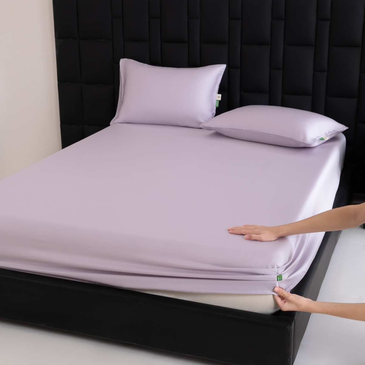 91家纺网 家纺一手货源 找家纺 眠博士 2026新款60S天丝莱赛尔纯色床笠-场景一 60S天丝床笠-迷香紫