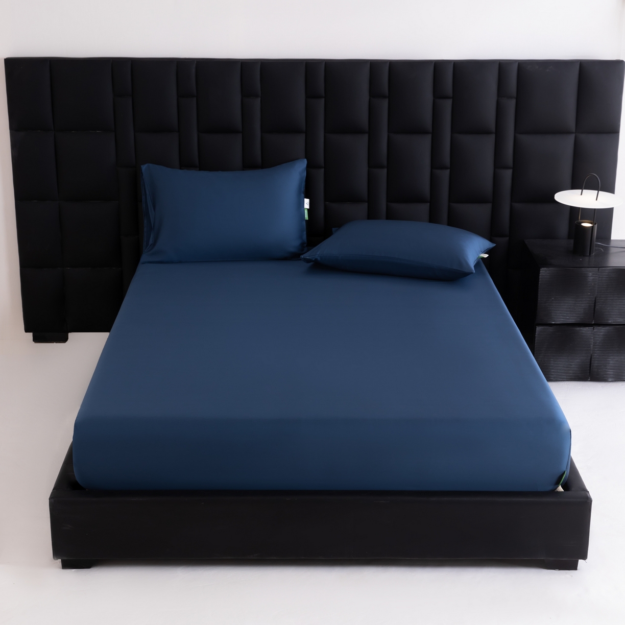 91家纺网 家纺一手货源 找家纺 眠博士 2026新款60S天丝莱赛尔纯色床笠-场景一 60S天丝床笠-米亚蓝