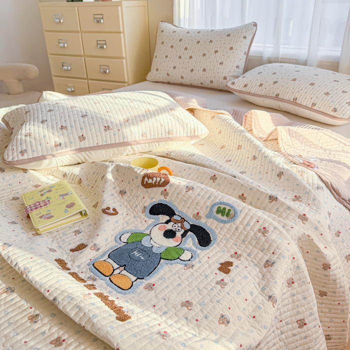 91家纺网 家纺一手货源 找家纺 赛丽雅 2026春夏新款毛巾绣床盖三件套 开心狗