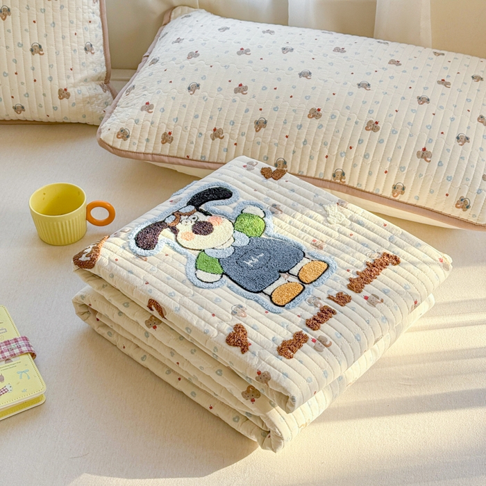 91家纺网 家纺一手货源 找家纺 赛丽雅 2026春夏新款毛巾绣床盖三件套 开心狗