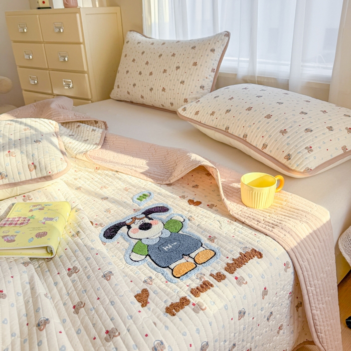 91家纺网 家纺一手货源 找家纺 赛丽雅 2026春夏新款毛巾绣床盖三件套 开心狗