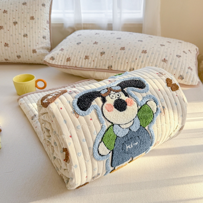 91家纺网 家纺一手货源 找家纺 赛丽雅 2026春夏新款毛巾绣床盖三件套 开心狗