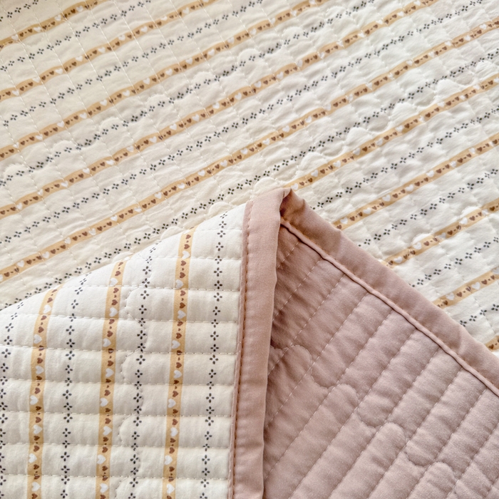 91家纺网 家纺一手货源 找家纺 赛丽雅 2026春夏新款毛巾绣床盖三件套 好朋友