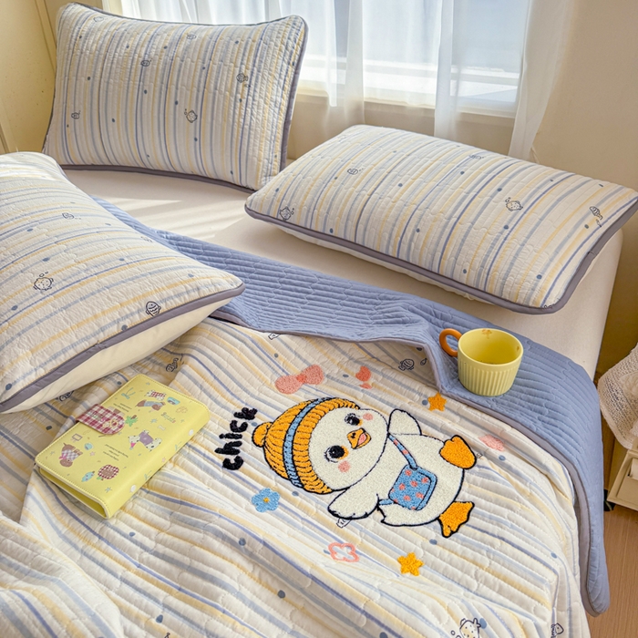 91家纺网 家纺一手货源 找家纺 赛丽雅 2026春夏新款毛巾绣床盖三件套 小鸭鸭