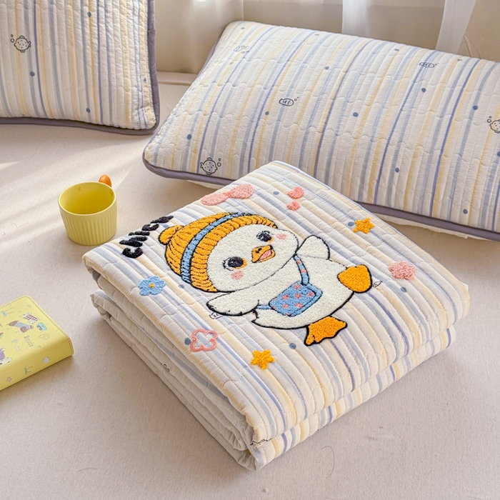 91家纺网 家纺一手货源 找家纺 赛丽雅 2026春夏新款毛巾绣床盖三件套 小鸭鸭