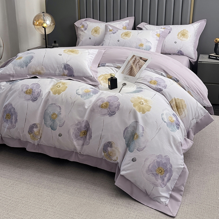 91家纺网 家纺一手货源 找家纺 乐蔻家纺 2026新款宽边数码精梳长绒棉纯棉四件套 怡淡静雅 紫