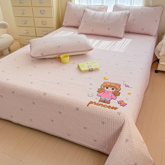 91家纺网 家纺一手货源 找家纺 赛丽雅 2026春夏新款毛巾绣床盖三件套 粉萌姑娘