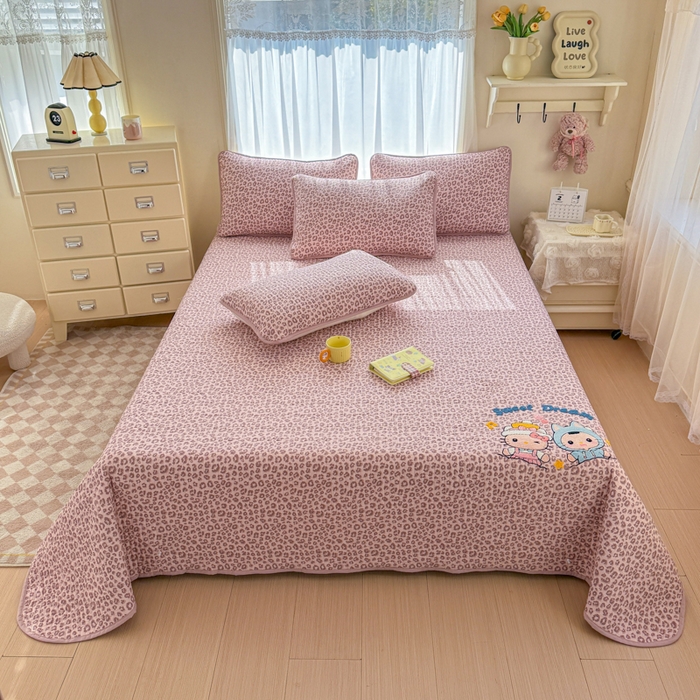 91家纺网 家纺一手货源 找家纺 赛丽雅 2026春夏新款毛巾绣床盖三件套 喵喵姐妹