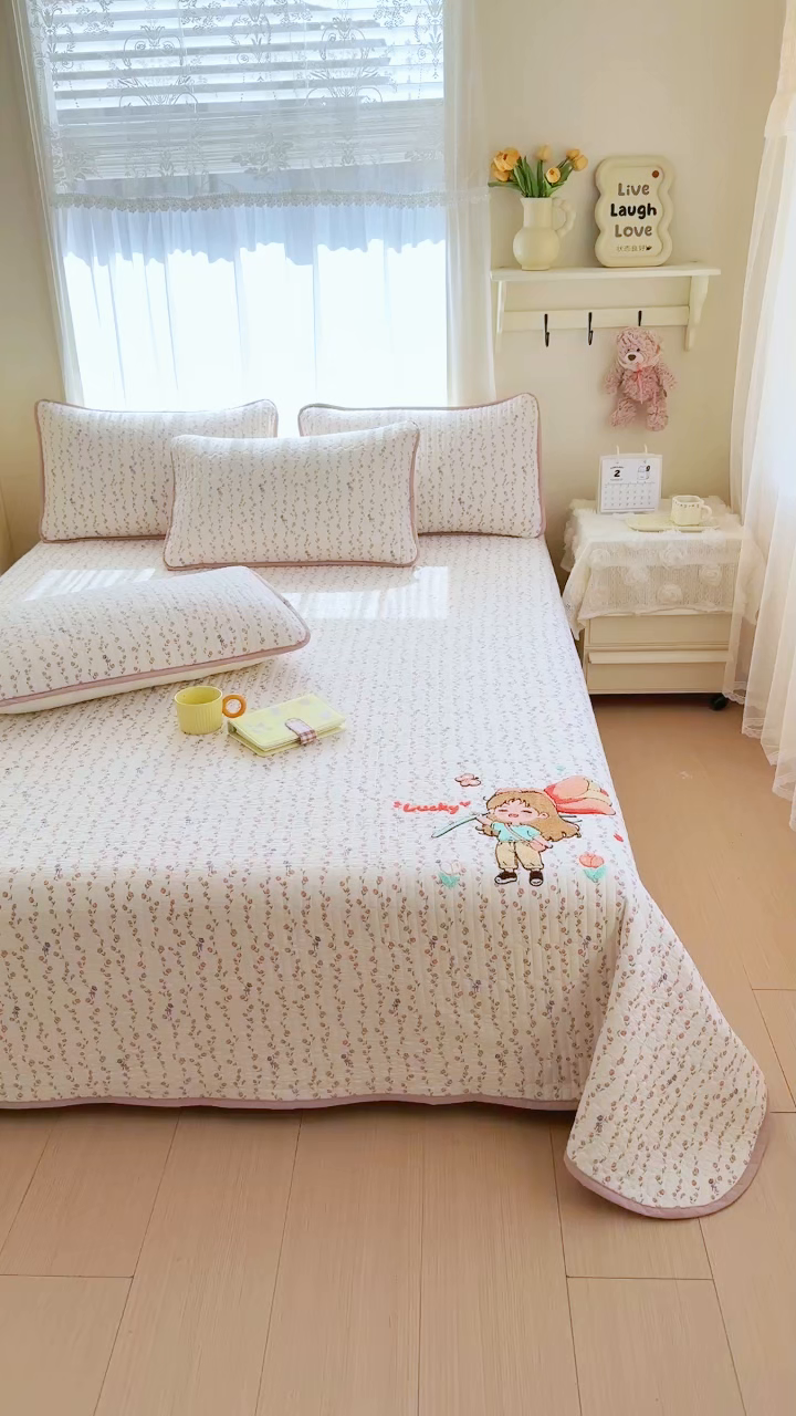 91家纺网 家纺一手货源 找家纺 赛丽雅 2026春夏新款毛巾绣床盖三件套 花朵姑娘