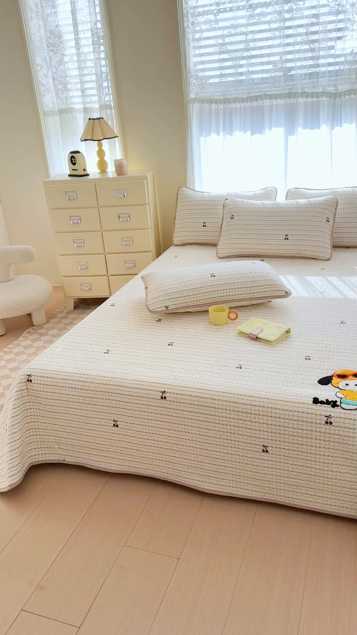 91家纺网 家纺一手货源 找家纺 赛丽雅 2026春夏新款毛巾绣床盖三件套 好朋友