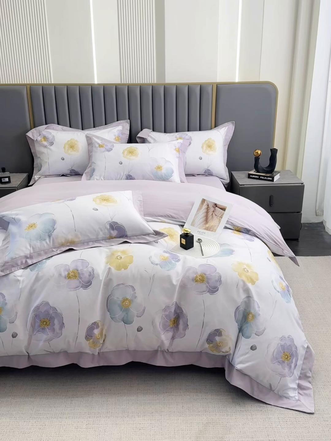 91家纺网 家纺一手货源 找家纺 乐蔻家纺 2026新款宽边数码精梳长绒棉纯棉四件套 怡淡静雅 紫