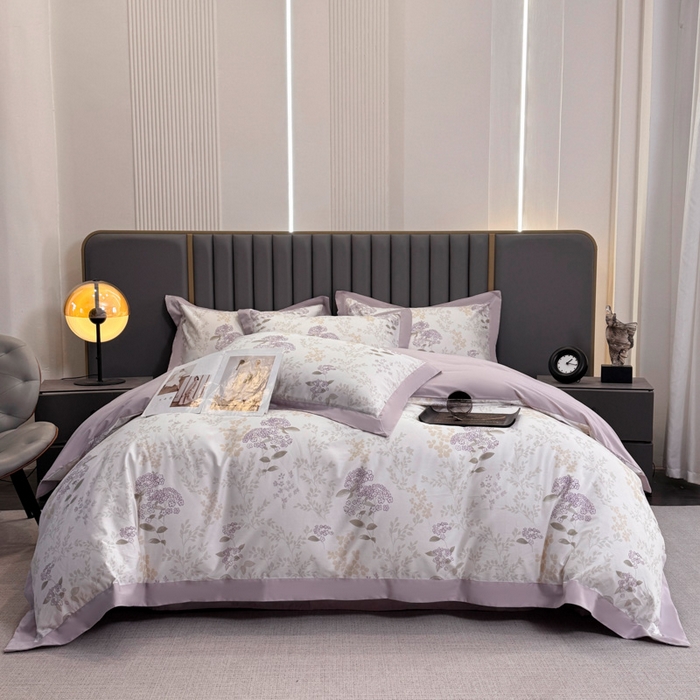 91家纺网 家纺一手货源 找家纺 乐蔻家纺 2026新款宽边数码精梳长绒棉纯棉四件套 樱花草 紫