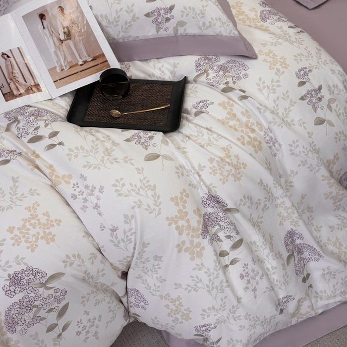 91家纺网 家纺一手货源 找家纺 乐蔻家纺 2026新款宽边数码精梳长绒棉纯棉四件套 樱花草 紫