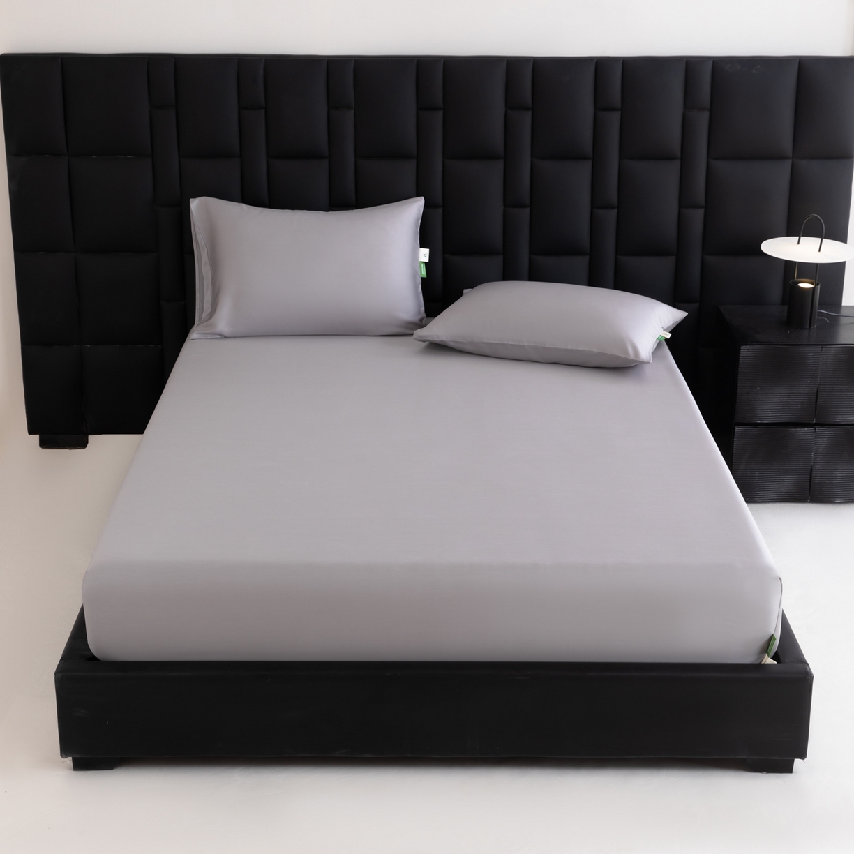 91家纺网 家纺一手货源 找家纺 眠博士 2026新款60S天丝莱赛尔纯色床笠-场景一 60S天丝床笠-烟灰