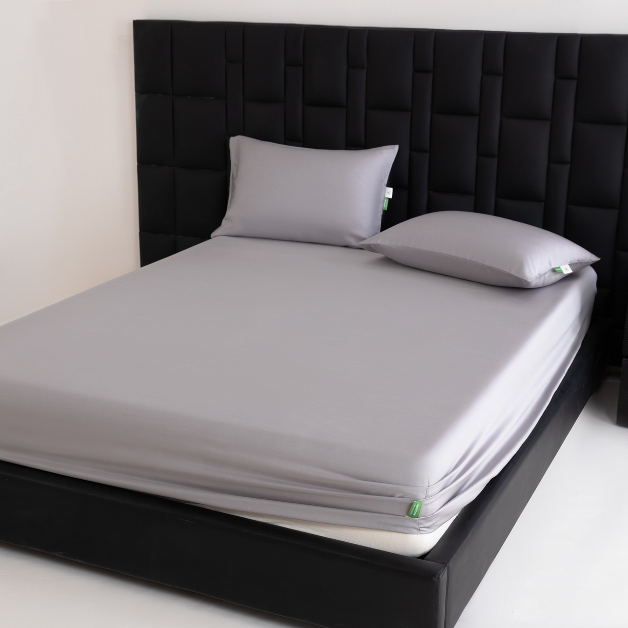 91家纺网 家纺一手货源 找家纺 眠博士 2026新款60S天丝莱赛尔纯色床笠-场景一 60S天丝床笠-烟灰