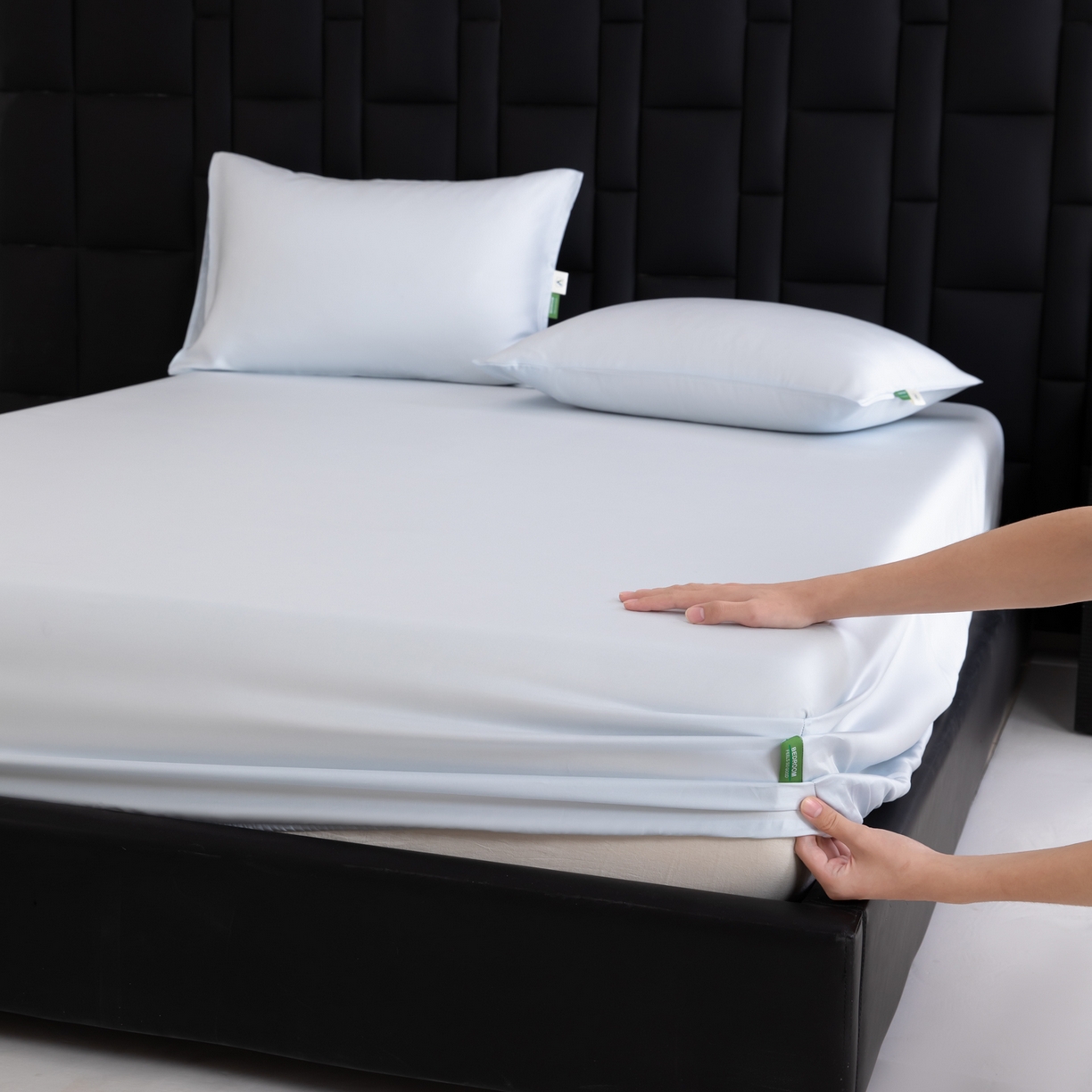 91家纺网 家纺一手货源 找家纺 眠博士 2026新款60S天丝莱赛尔纯色床笠-场景一 60S天丝床笠-云朵蓝