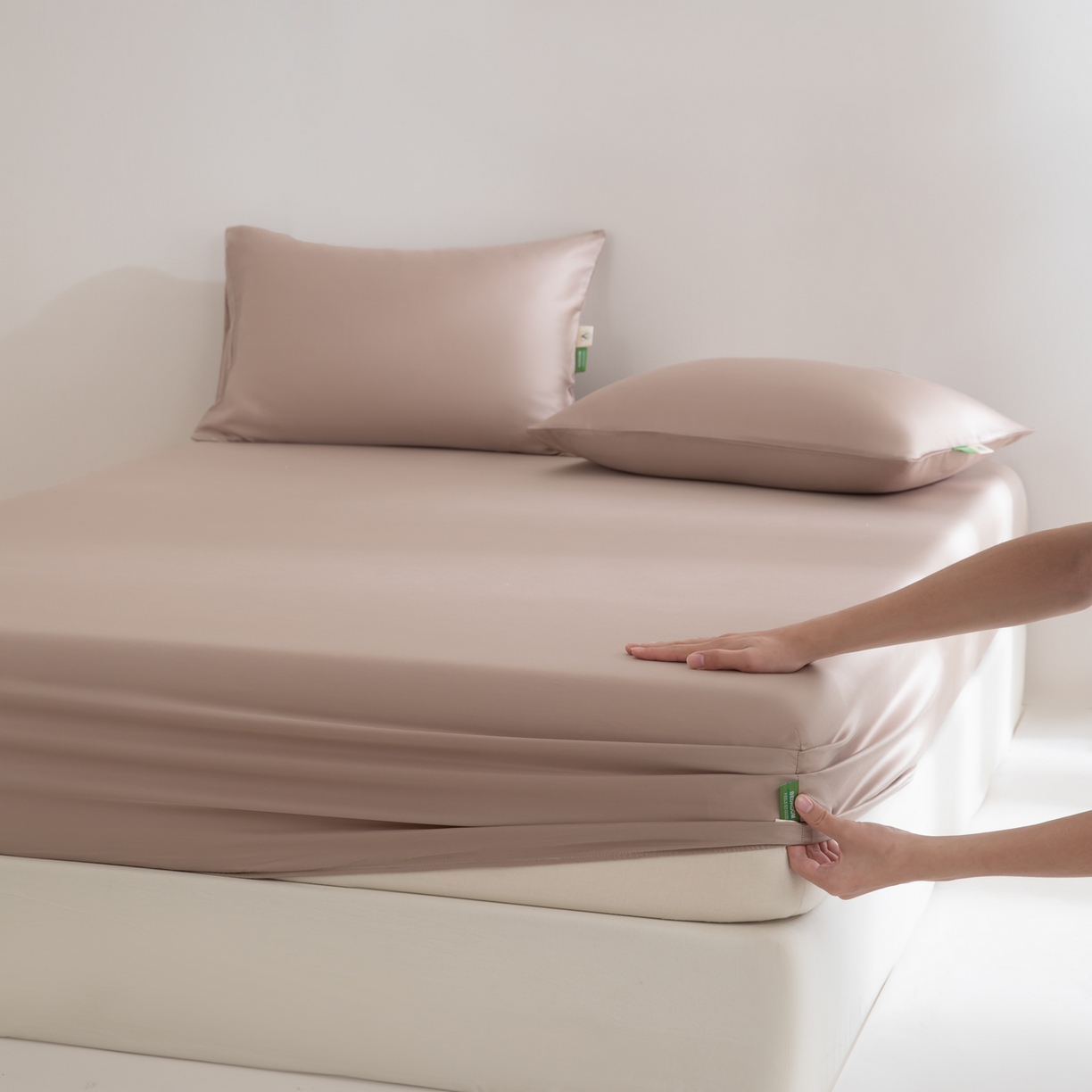 眠博士 2026新款60S天丝莱赛尔纯色床笠-场景一 60S天丝床笠-中茶色