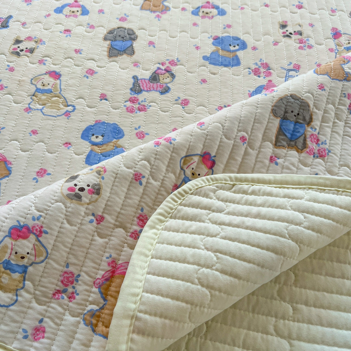 91家纺网 家纺一手货源 找家纺 默忆 2026新款A类小清新四季可用学生宿舍床单  单件全棉炕盖床盖炕毯三件套 萌宠乐园