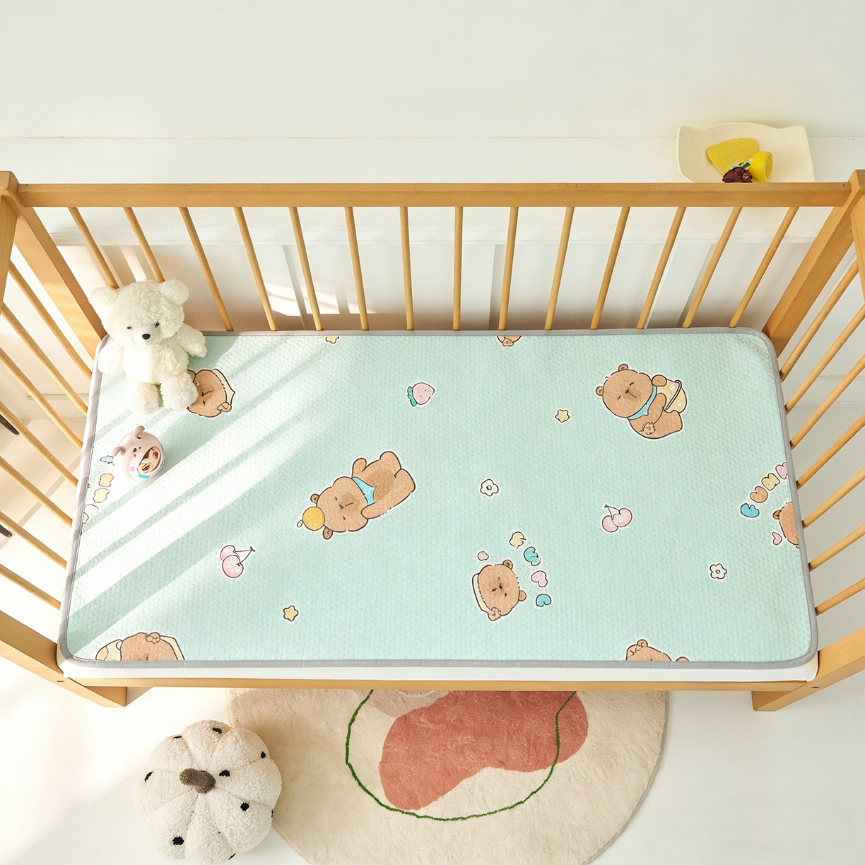 91家纺网 家纺一手货源 找家纺 家品罗兰 2026新款A类母婴级卡通婴儿凉感冰豆豆凉席儿童新生小宝宝床幼儿园床拼接床冰丝席床单垫可机洗夏空调席 卡皮巴拉【三明治透气网底】