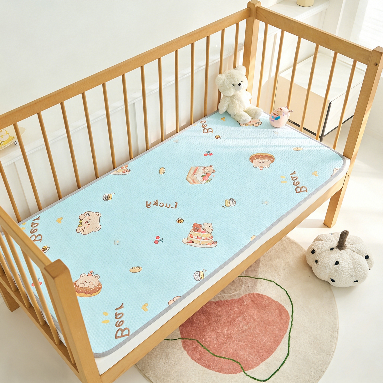 91家纺网 家纺一手货源 找家纺 家品罗兰 2026新款A类母婴级卡通婴儿凉感冰豆豆凉席儿童新生小宝宝床幼儿园床拼接床冰丝席床单垫可机洗夏空调席 甜甜圈【三明治透气网底】