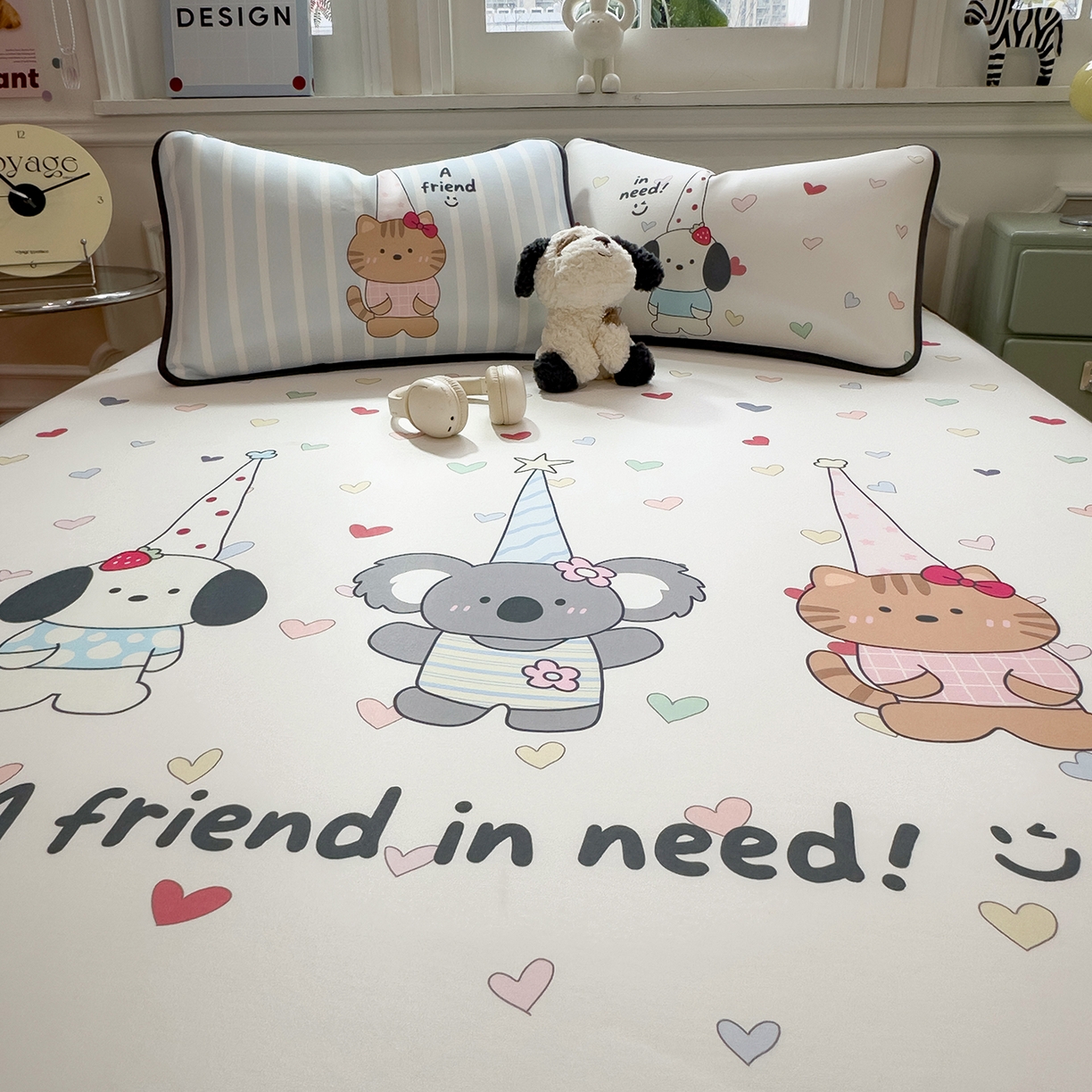 91家纺网 家纺一手货源 找家纺 丝羽坊 2026新款ins设计师原创大版小清新卡通冰皮复合软凉席  萌友相伴-床笠款