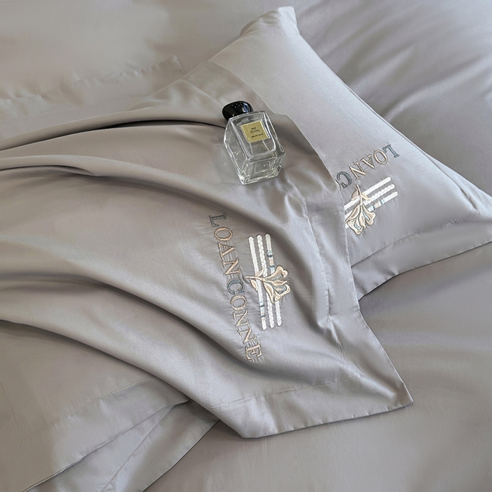 91家纺网 家纺一手货源 找家纺 乐蔻家纺 2026新款四季款全棉纯棉绣花四件套 星雅 灰