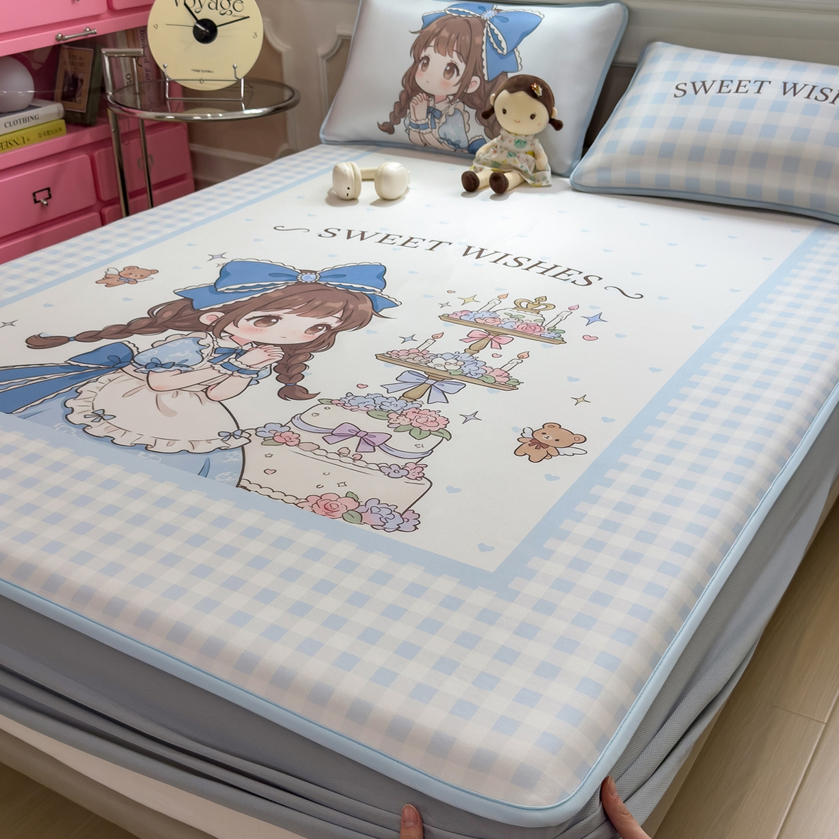 91家纺网 家纺一手货源 找家纺 丝羽坊 2026新款ins设计师原创大版小清新卡通冰皮复合软凉席  甜梦公主-床笠款