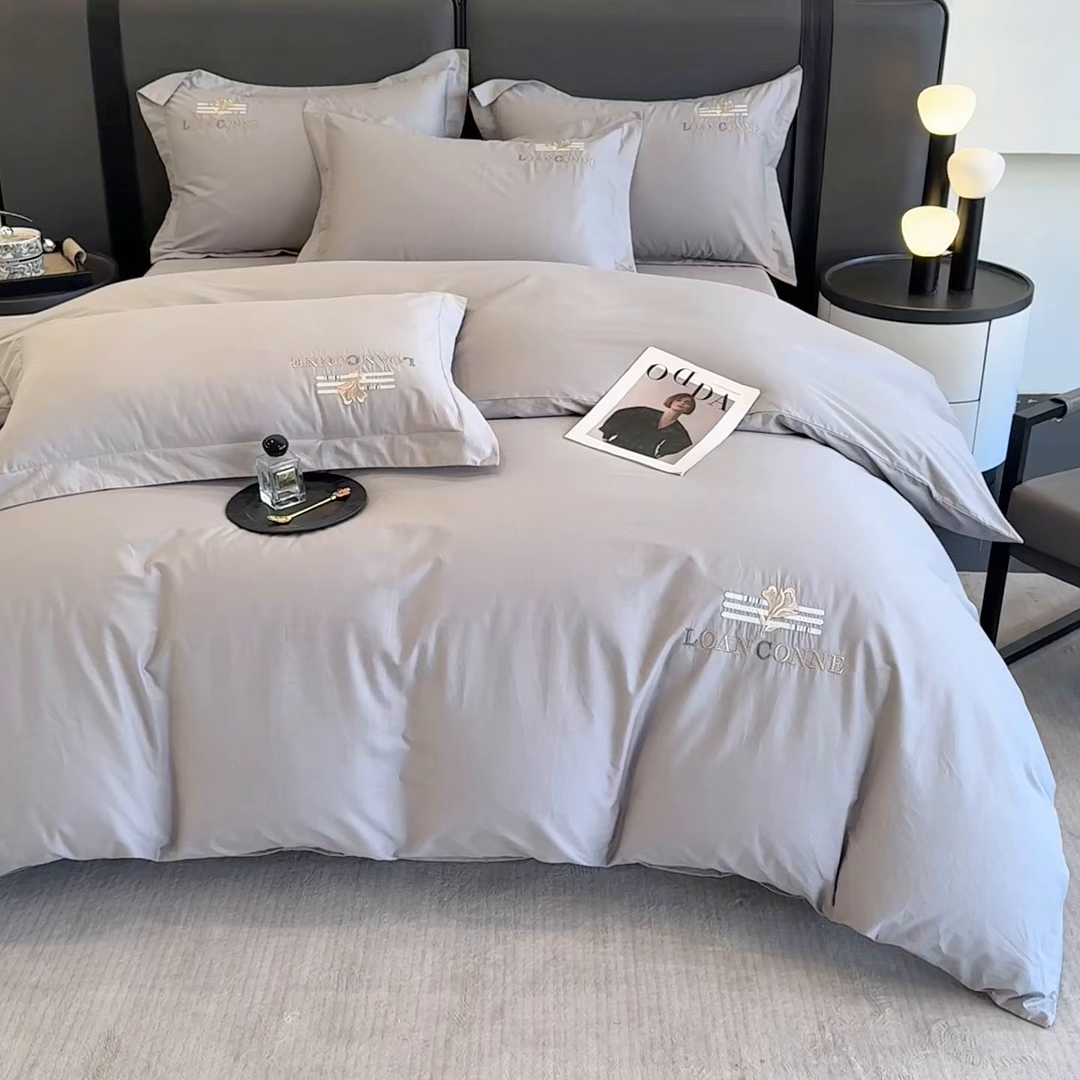 91家纺网 家纺一手货源 找家纺 乐蔻家纺 2026新款四季款全棉纯棉绣花四件套 星雅 灰