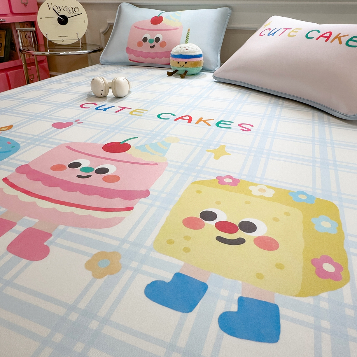 91家纺网 家纺一手货源 找家纺 丝羽坊 2026新款ins设计师原创大版小清新卡通冰皮复合软凉席  甜趣屋-床笠款