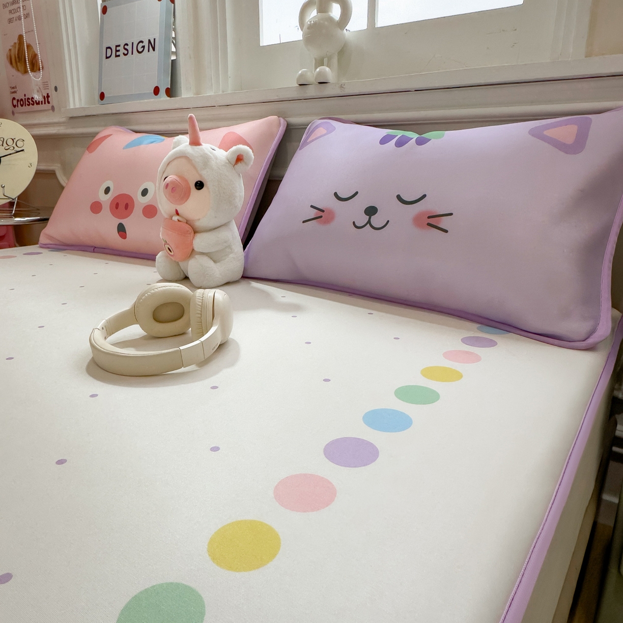 91家纺网 家纺一手货源 找家纺 丝羽坊 2026新款ins设计师原创大版小清新卡通冰皮复合软凉席  幸运派-床笠款